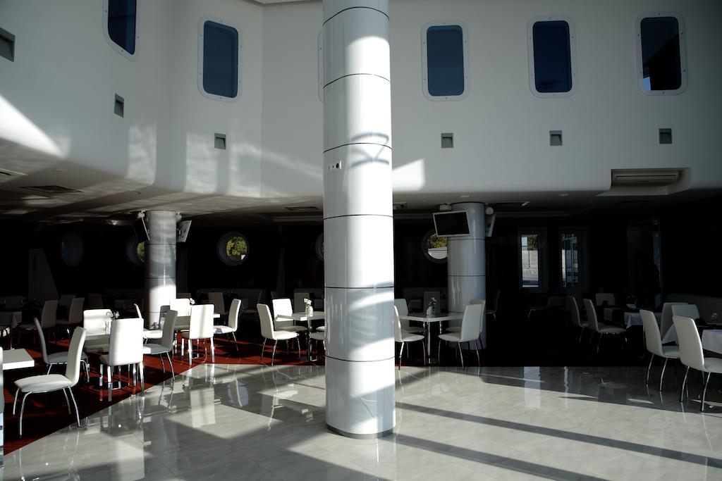 Porto Riva Hotel Zaporizhia Ngoại thất bức ảnh