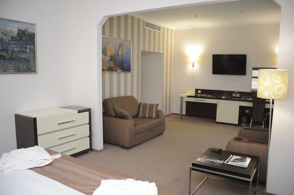 Porto Riva Hotel Zaporizhia Phòng bức ảnh
