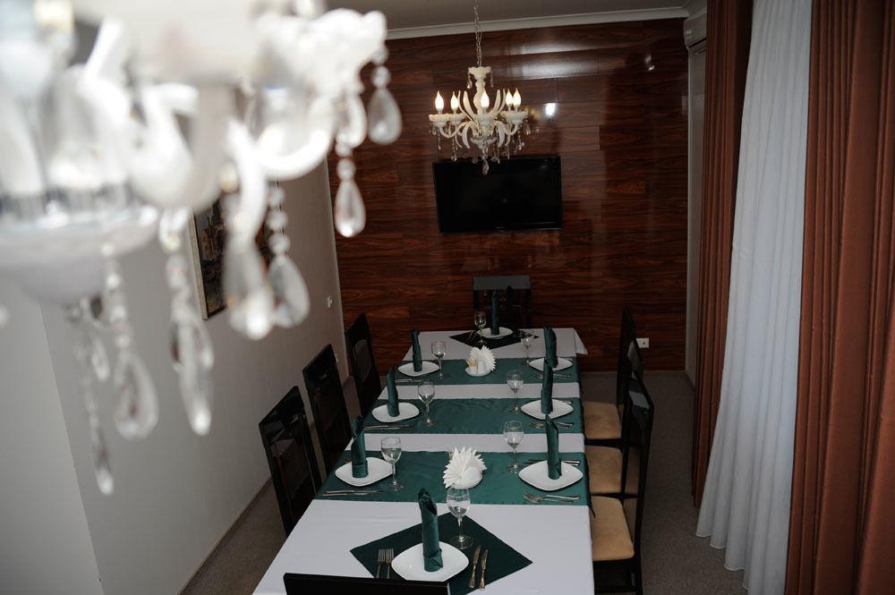 Porto Riva Hotel Zaporizhia Ngoại thất bức ảnh