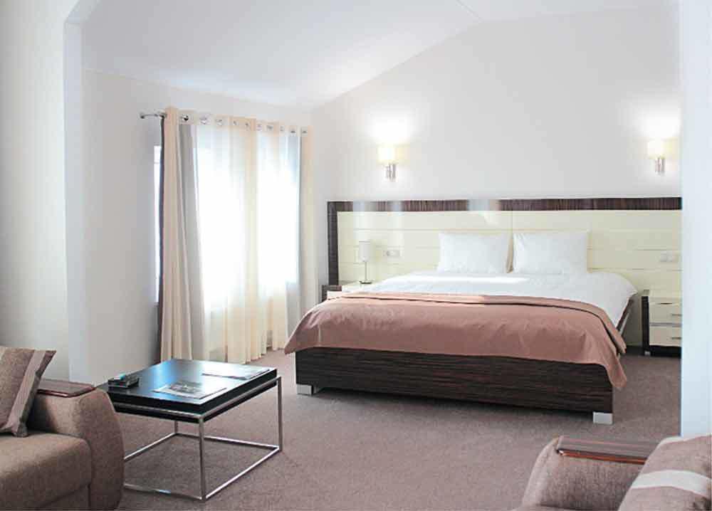 Porto Riva Hotel Zaporizhia Ngoại thất bức ảnh